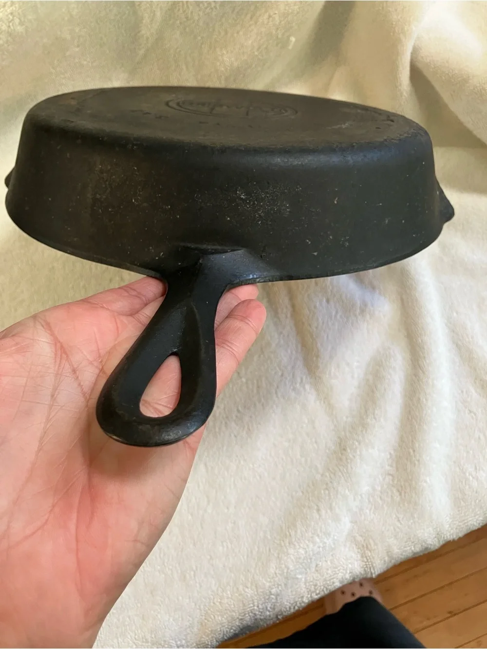 Antique Griswold #9 Cast Iron Skillet frying pan